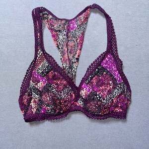 Victoria's Secret Bra Lace Racerback Bralette Wireless Lightly Lined Padded XS